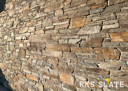 Натуральный камень для фасада RKS SLATE Multi Quartz Strips