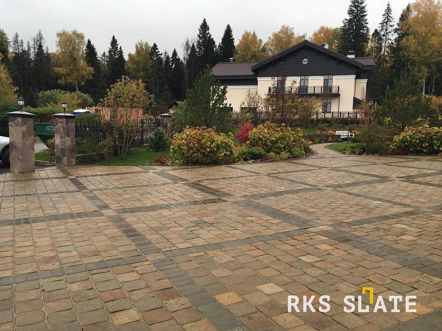 Гранитная брусчатка RKS Slate Vermont 200х200 мм: Солнечное Преображение Вашего Частного Дома