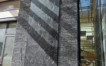 3D панели RKS SLATE Сланец Black Waterfall Rockface на камине - объект г. Москва