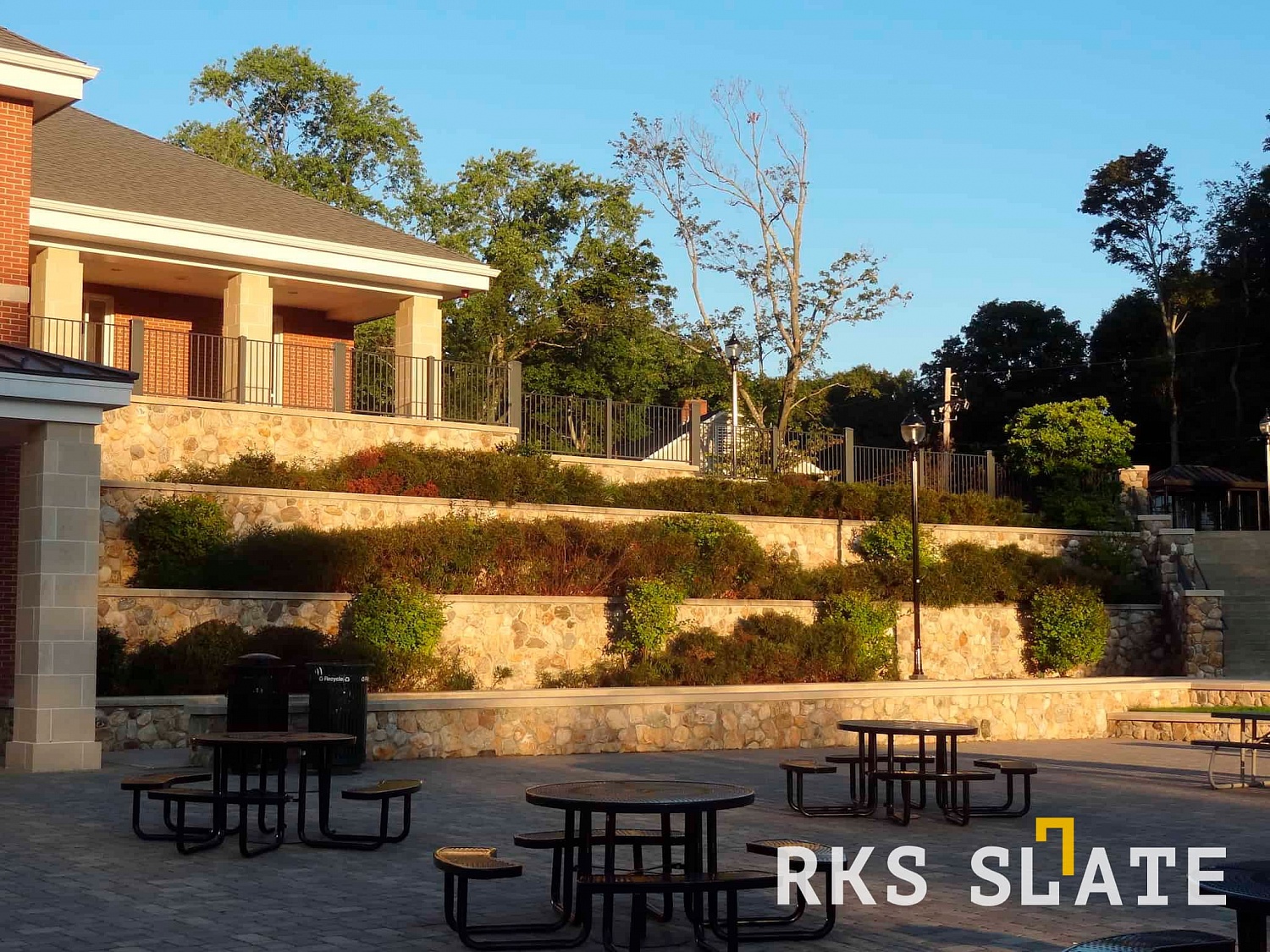 Облицовочный Натуральный Камень RKS SLATE Portland Blend Loose для Преображения Ваших Подпорных Стен
