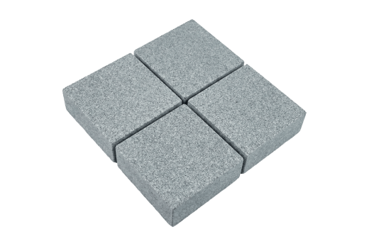 Гранитная брусчатка RKS SLATE Сильвер Пёрл (Silver Pearl), пиленая 100х100 мм на дорожке | Купить гранитную брусчатку в Кирове | Мощение, ландшафтный дизайн