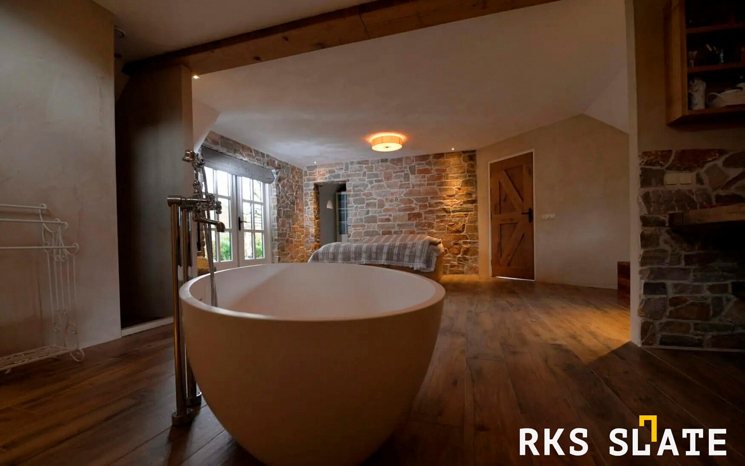 Декоративный Камень в Ванной: Преимущества RKS SLATE Beige Quartz Strips