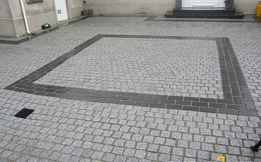 Натуральная каменная брусчатка RKS Slate Belgian Black: элегантность черного цвета в деталях