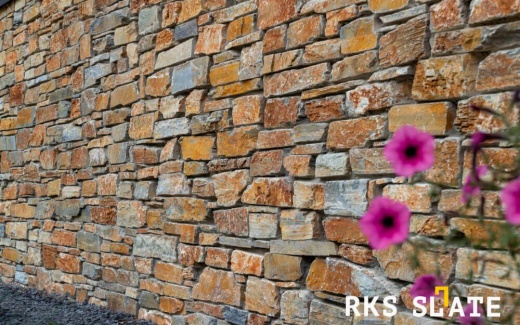 Натуральный камень для фасада RKS SLATE Beige Quartz Strips